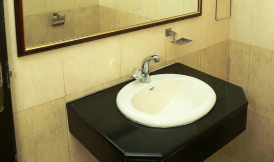 Sri Srinivasa Residency Hotell Kadapa Eksteriør bilde